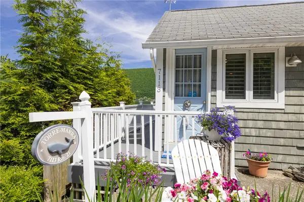 7113 State Route 21 Road, Naples, NY 14512