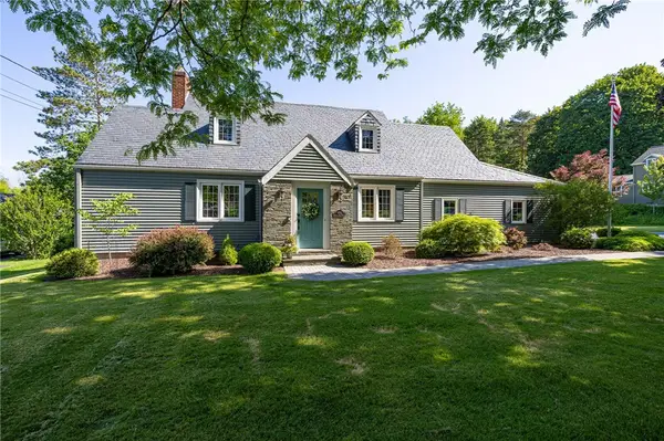 462 Seneca Park Avenue, Rochester, NY 14617