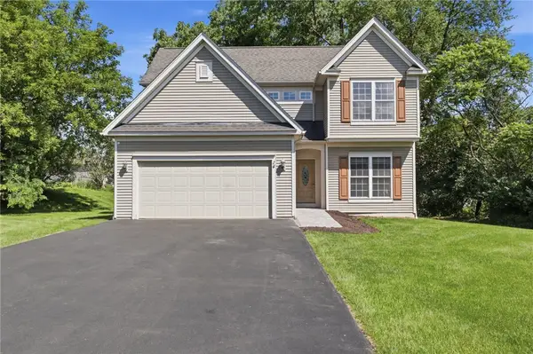 14 Sablewood, Fairport, NY 14450