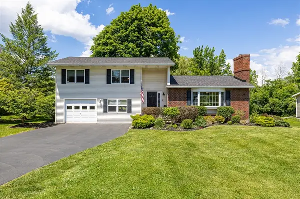 5160 Laura Lane, Canandaigua, NY 14424