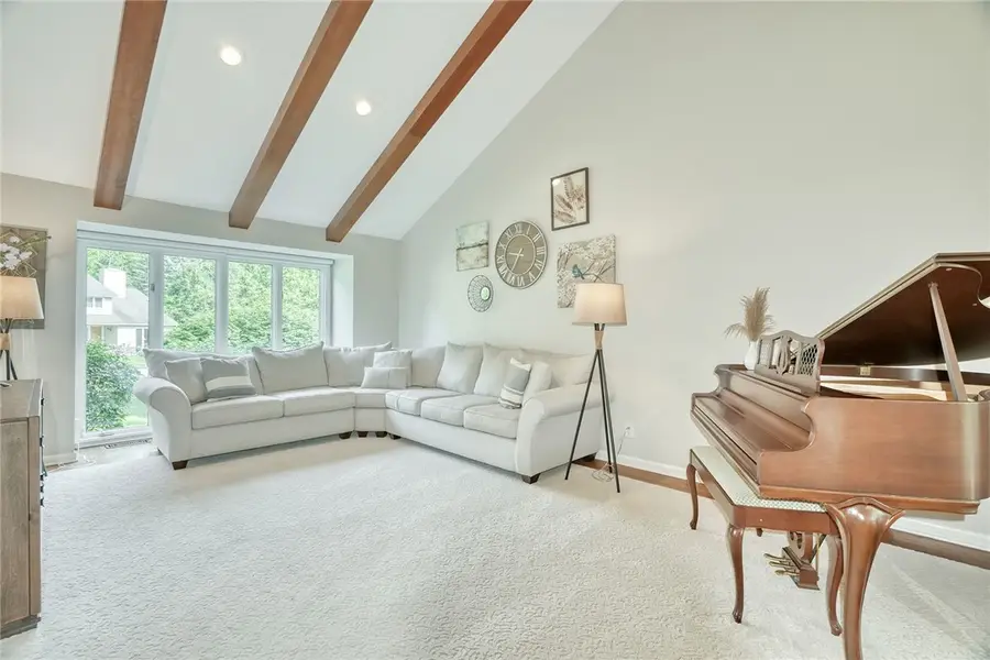 6 Millwood Court, Pittsford, NY 14534 - #3