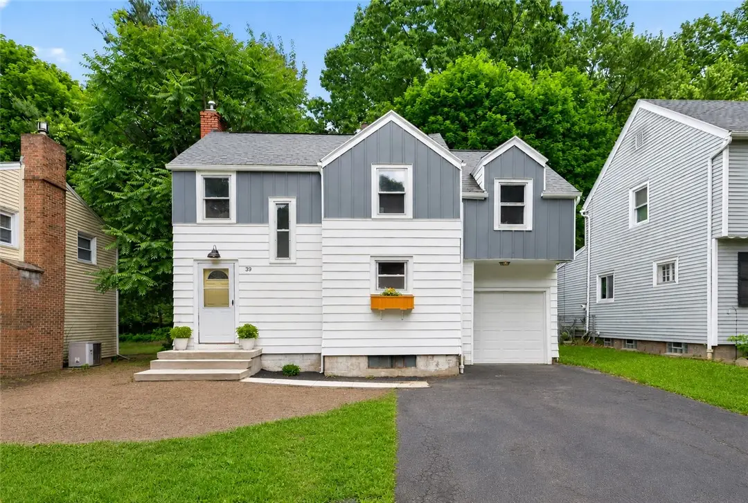 39 Stonecliff Drive, Rochester, NY 14616 - #1