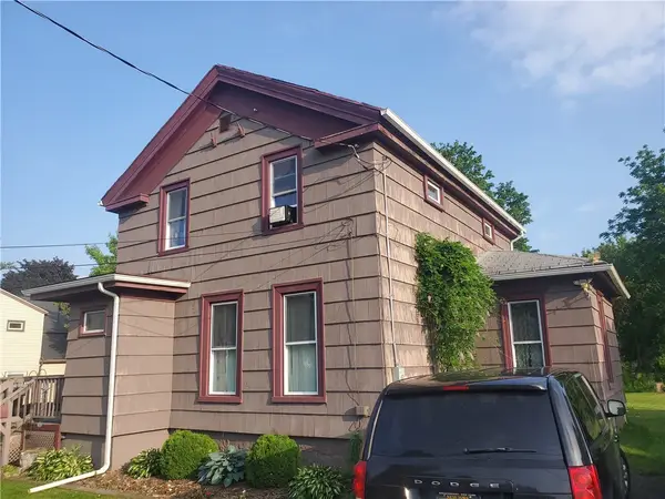 32 Geddes Street, Holley, NY 14470