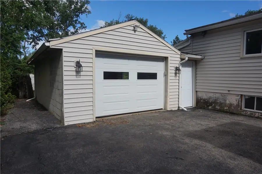 25 Beechwood Drive, Rochester, NY 14606 - #3