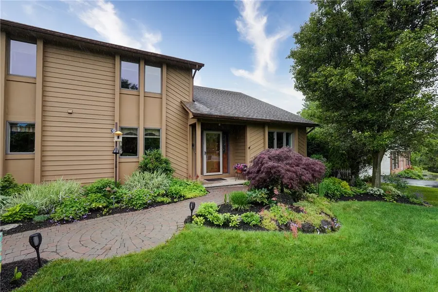 25 County Clare Crescent, Fairport, NY 14450 - #2