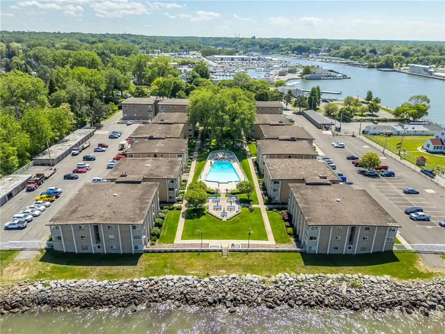 304 Westage At The Harbour, Rochester, NY 14617 - #2