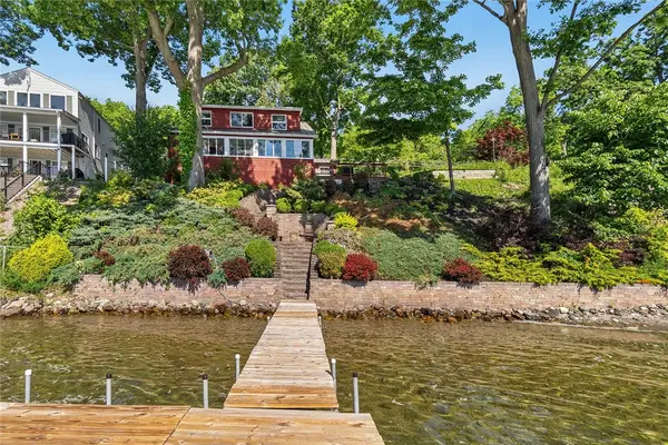 2571 W Lake Road, Penn Yan, NY 14527