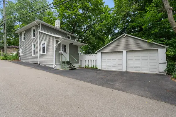 136 Etruscan Ln E, Corning, NY 14830
