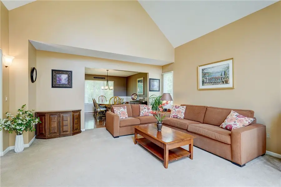 244 Melwood Dr, Rochester, NY 14626 - #2