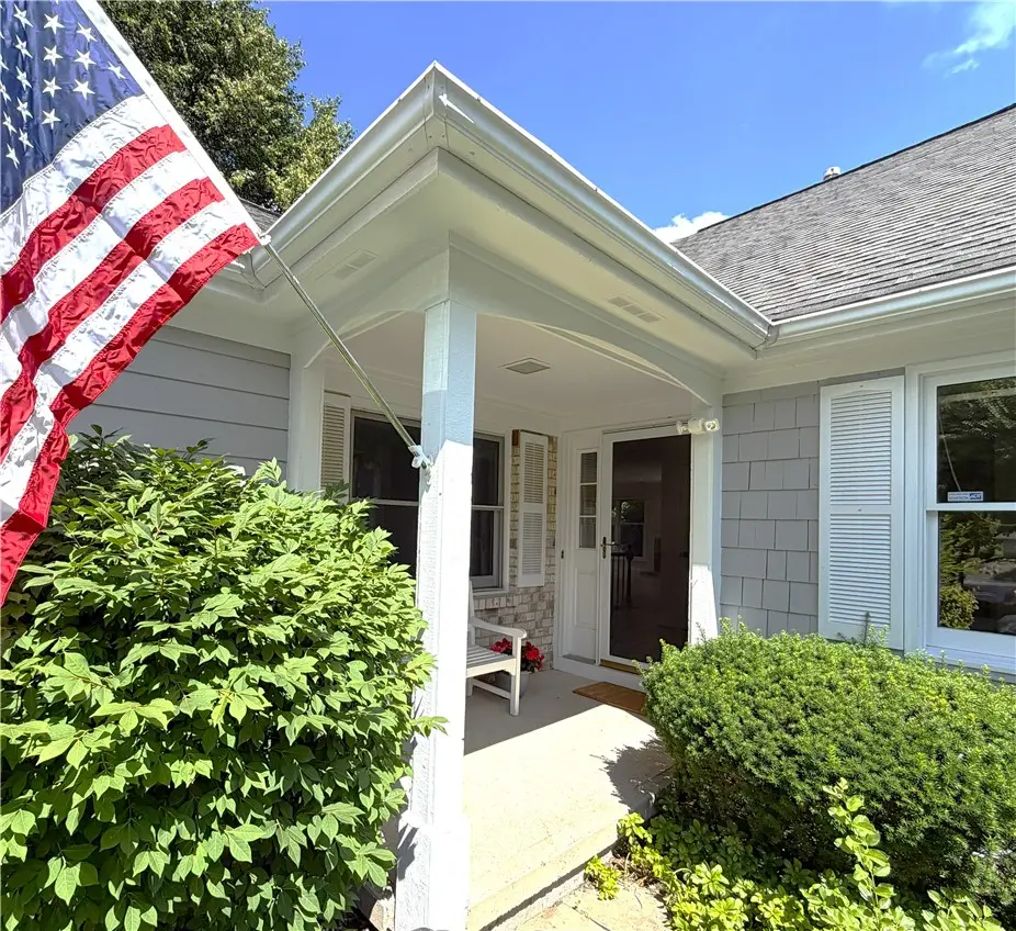 47 Greenwood Park, Pittsford, NY 14534 - #1