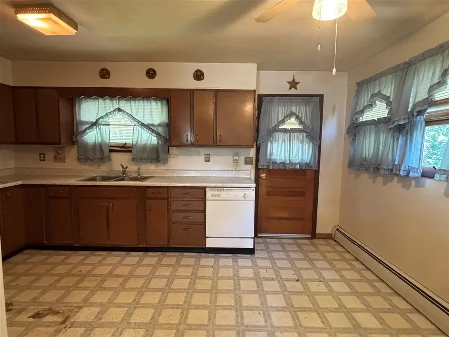 9 Gilbert Street, Oneonta, NY 13820 - #3