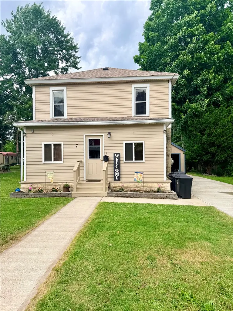 7 Fowler Street, Bath, NY 14810 - #1