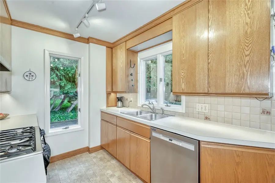 160 Commonwealth Road, Rochester, NY 14618 - #3