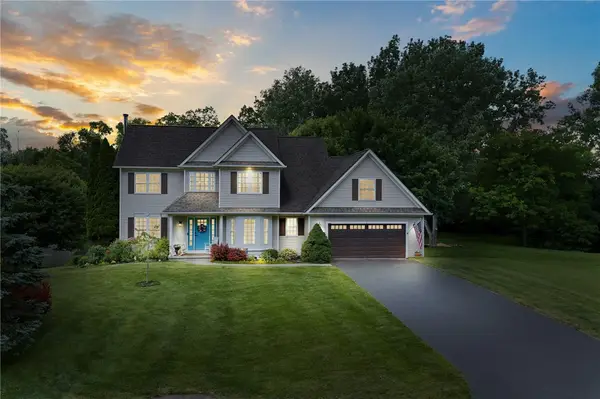 3 Brimfield Circle, Fairport, NY 14450