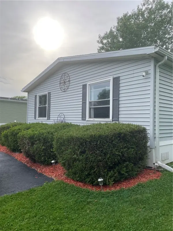 113 Trinity Drive, Holley, NY 14470