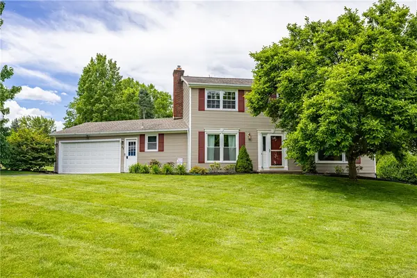 25 Dahlia Drive, Fairport, NY 14450