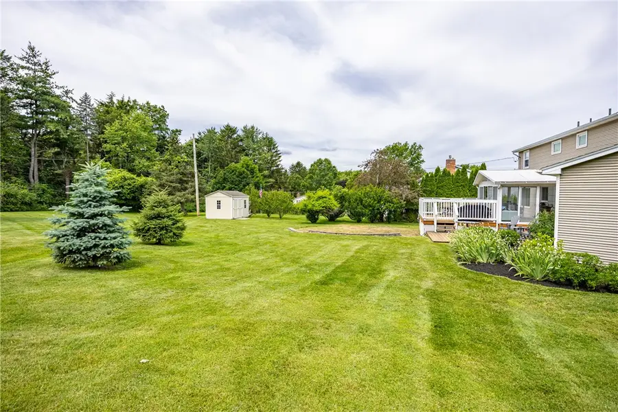 25 Dahlia Drive, Fairport, NY 14450 - #3