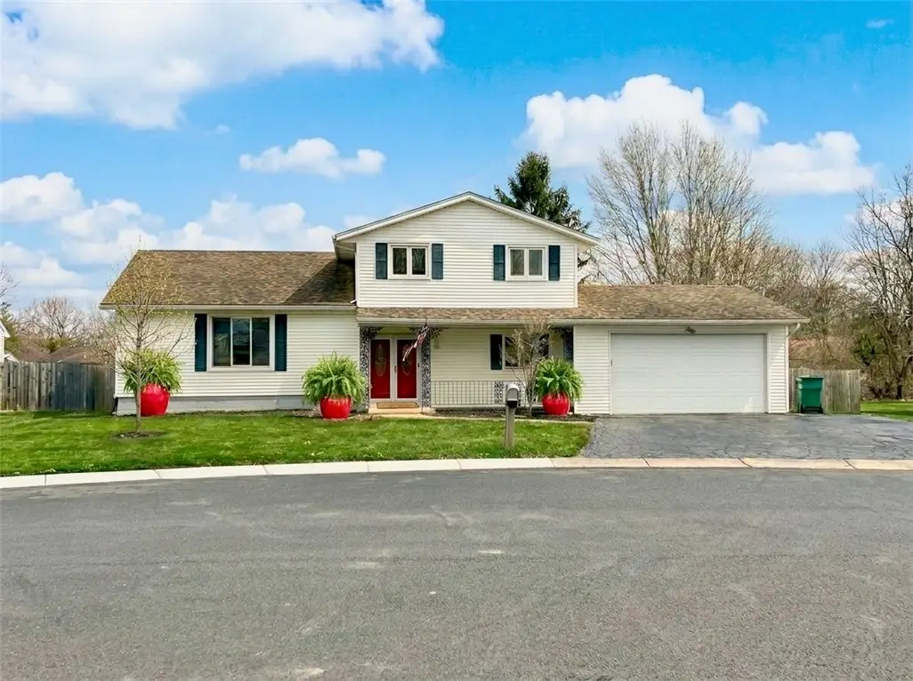 124 Granada Circle, Rochester, NY 14609 - #1