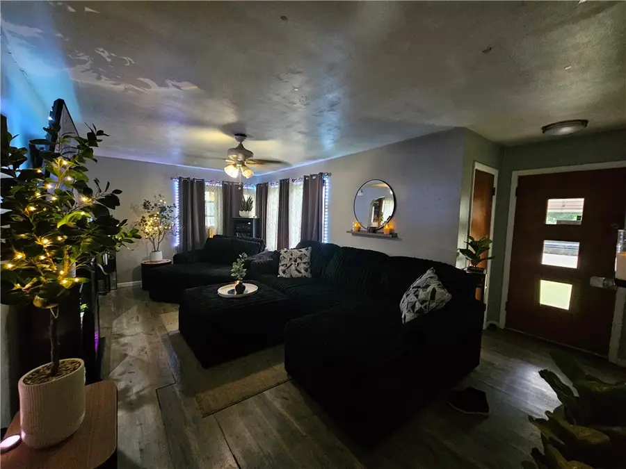 907 Spruce Street, Elmira, NY 14904 - #2