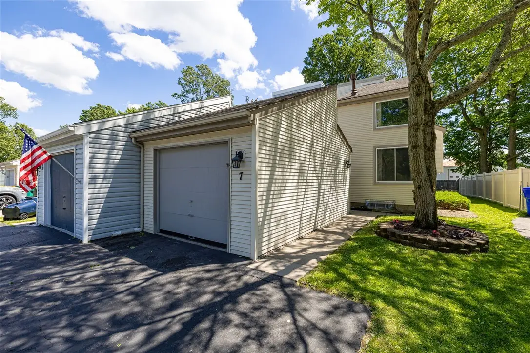 7 Brimsdown Circle, Fairport, NY 14450 - #1
