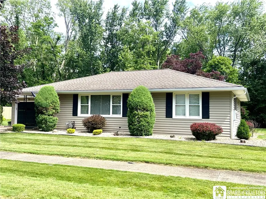 19 Lowell Place, Fredonia, NY 14063 - #2