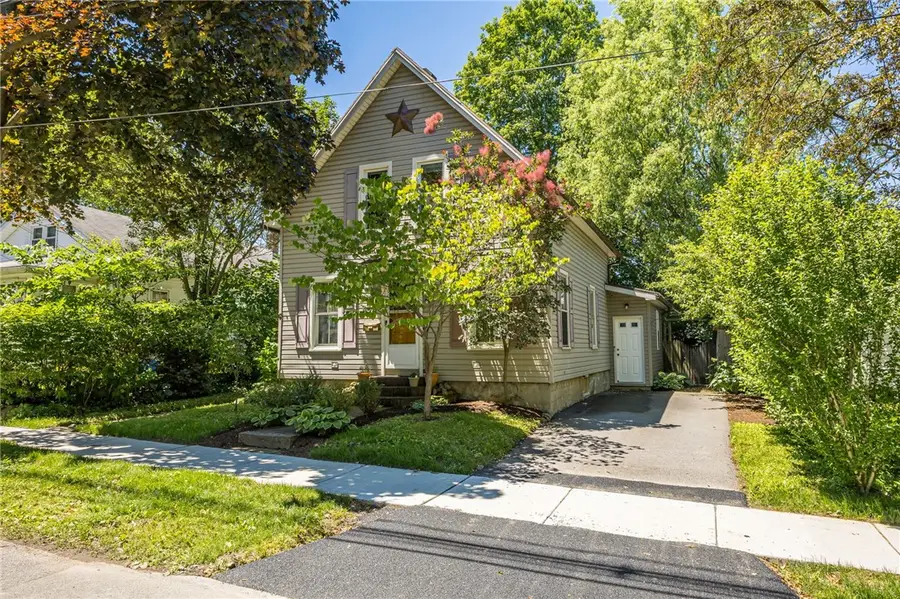 37 East St, Fairport, NY 14450 - #2