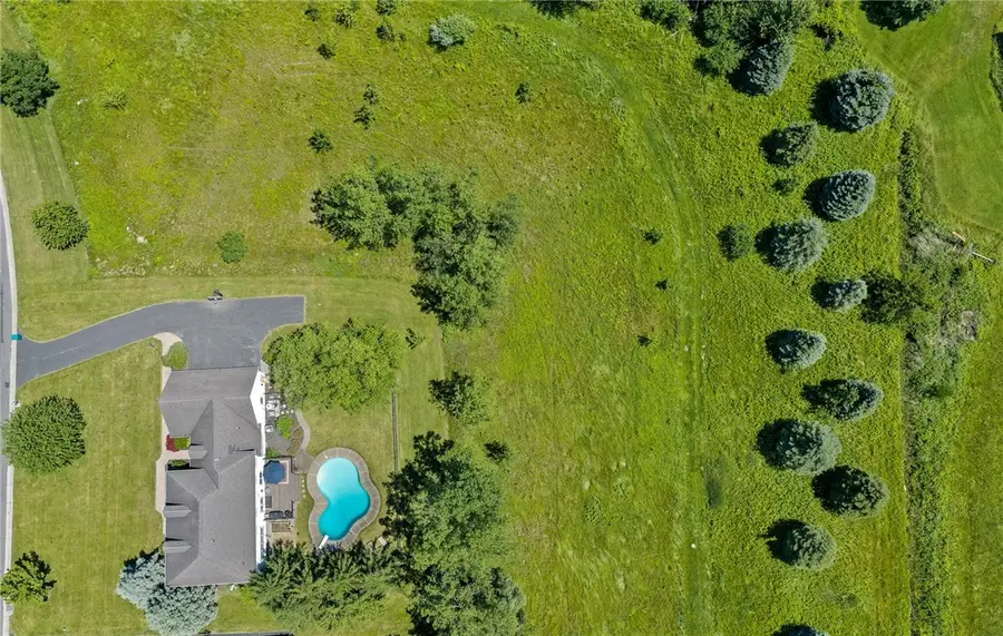 8 Turning Leaf Drive, Pittsford, NY 14534 - #2