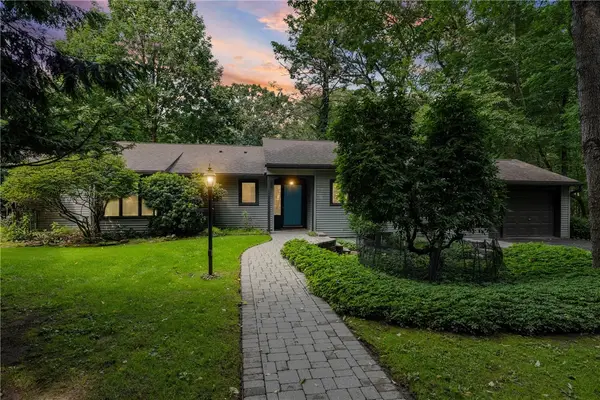 354 Oakridge Drive, Rochester, NY 14617