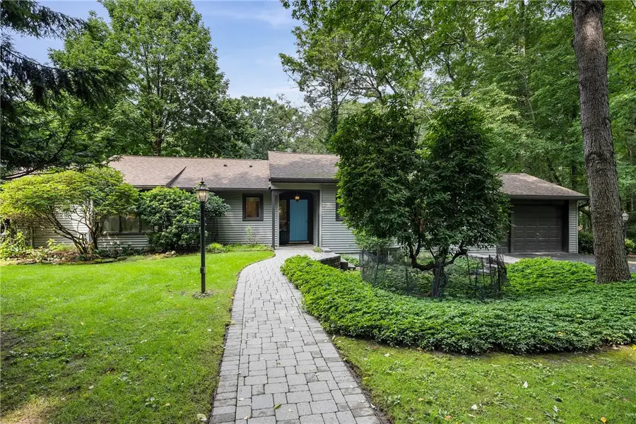 354 Oakridge Drive, Rochester, NY 14617 - #2