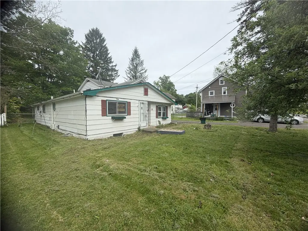 11 Mcmaster Street, Bath, NY 14810 - #1