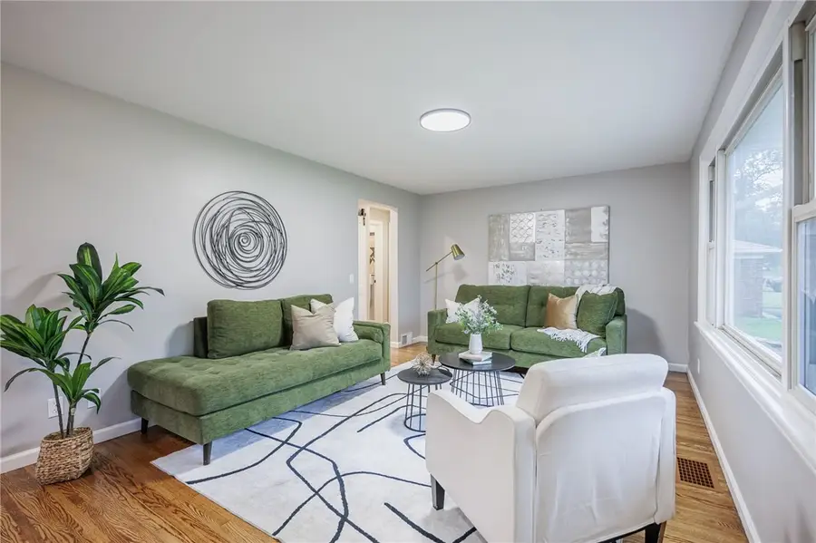 976 Denise Road, Rochester, NY 14616 - #2
