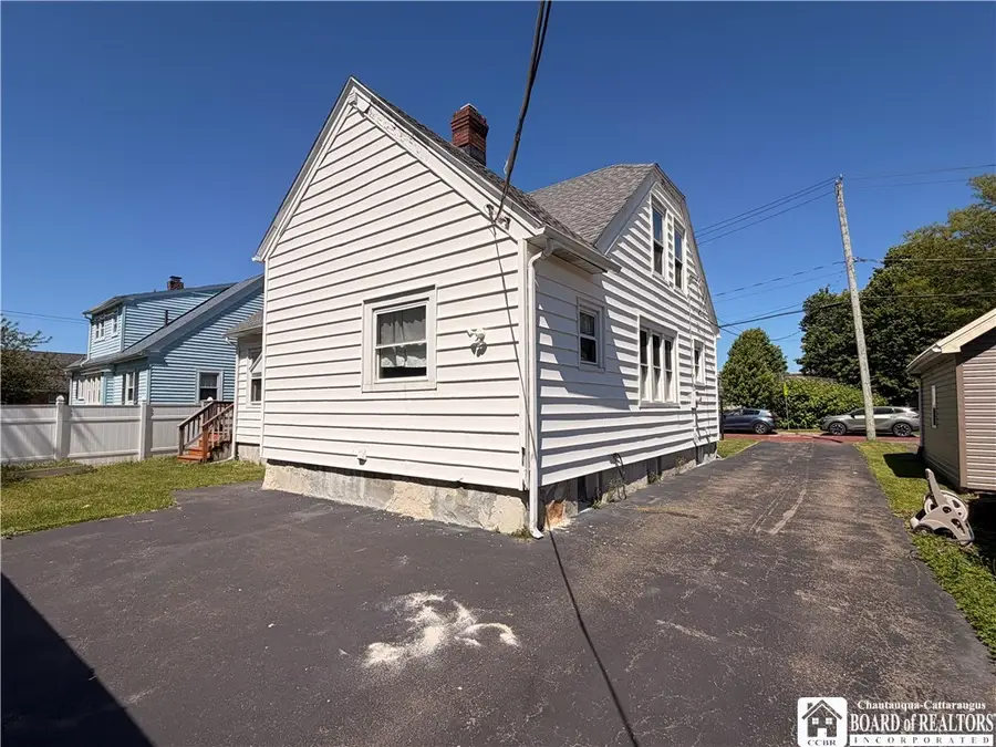 328 Hall Avenue, Jamestown, NY 14701 - #3