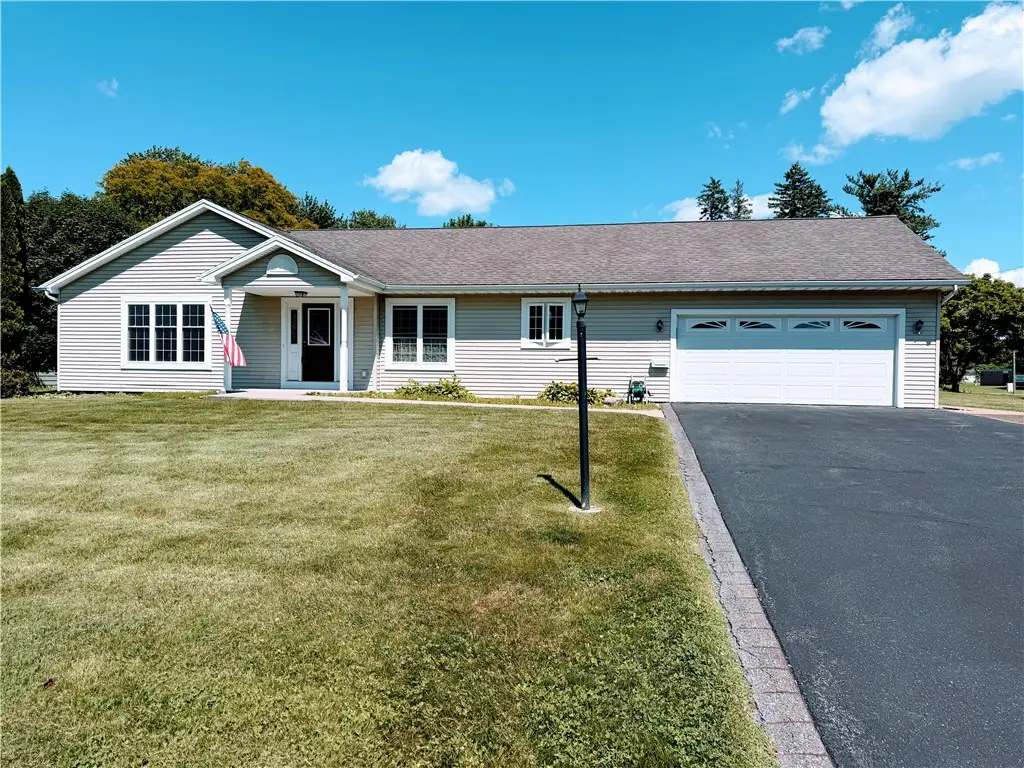 598 Paul Rd, Rochester, NY 14624 - #1