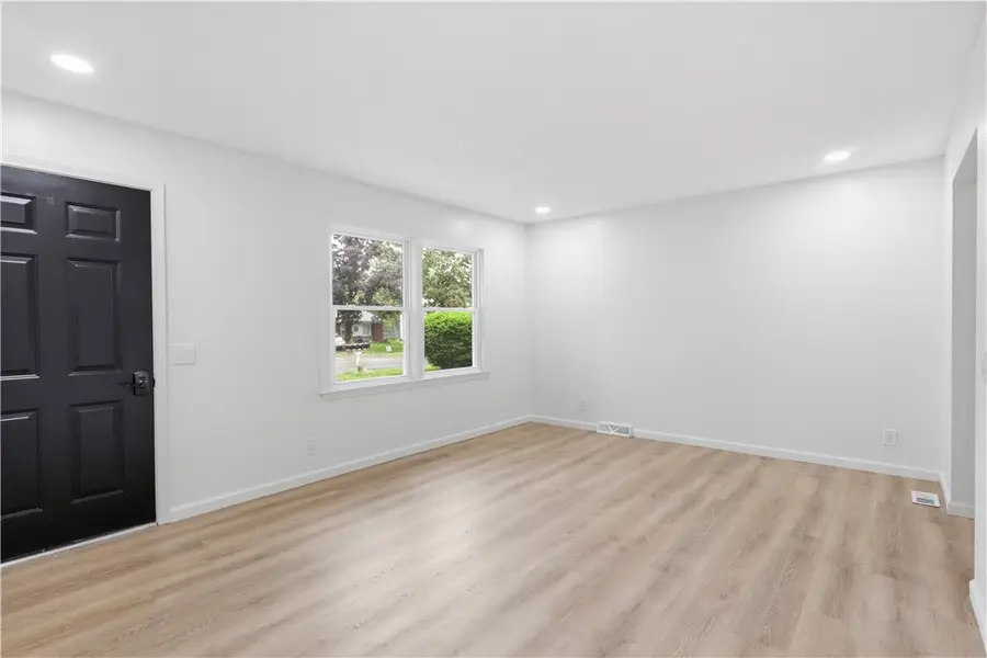 23 Cross Gates Rd, Rochester, NY 14606 - #3