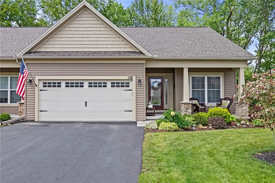 136 Golden Oaks Way, Rochester, NY 14624 - #1