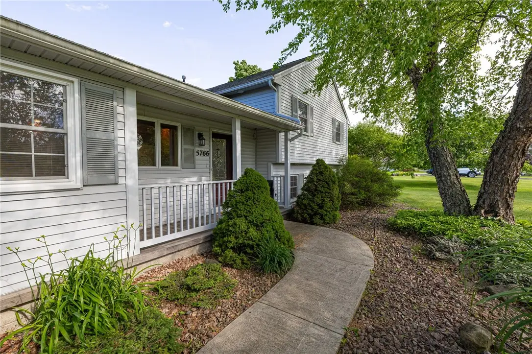 5766 Coppersmith Trail, Ontario, NY 14519 - #1