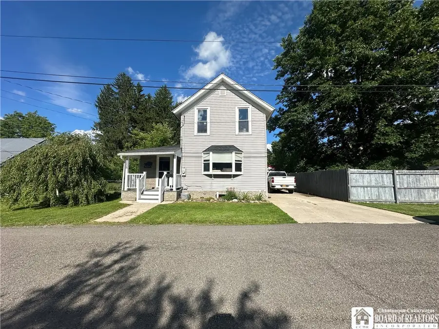 118 Chestnut Street, Springville, NY 14141 - #2