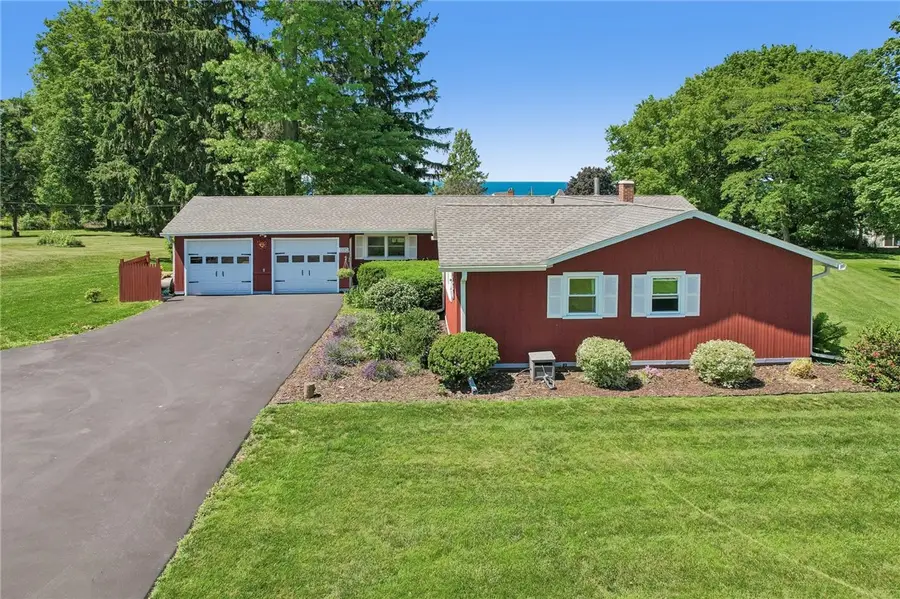 536 Lake Road, Webster, NY 14580 - #2