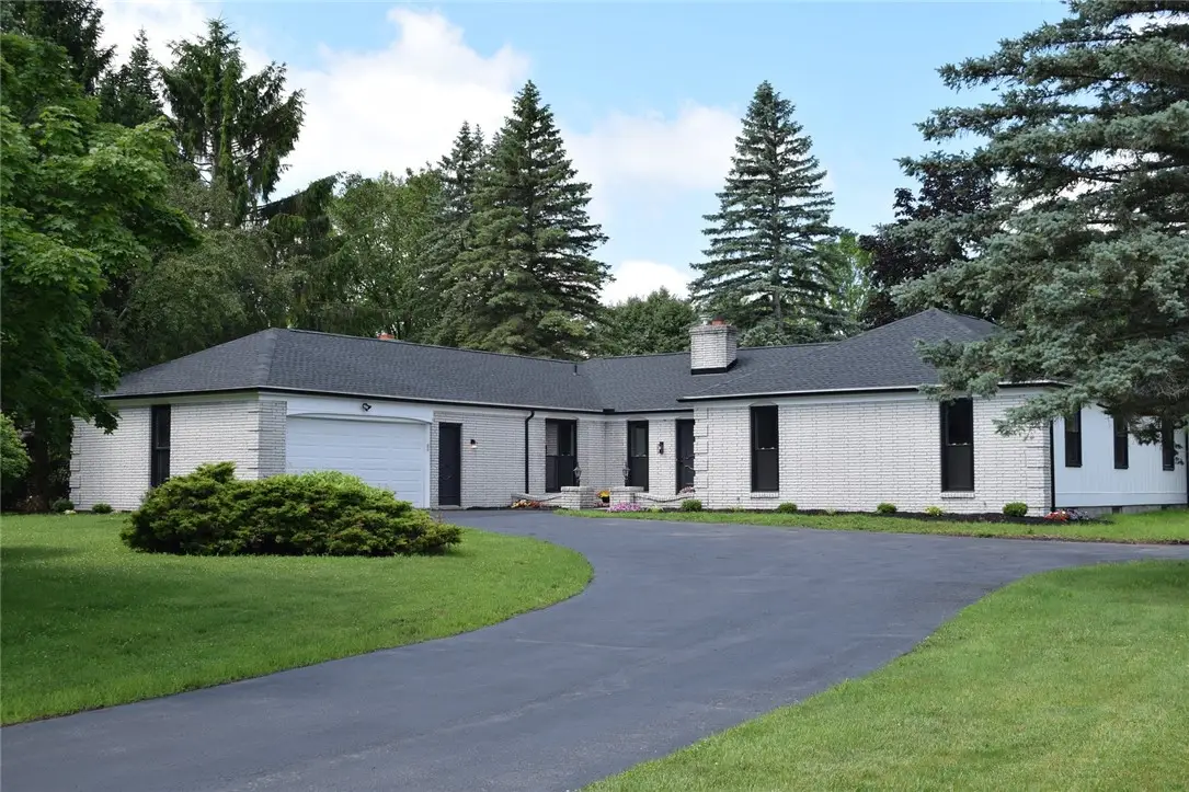 88 Stuyvesant Road, Pittsford, NY 14534 - #1