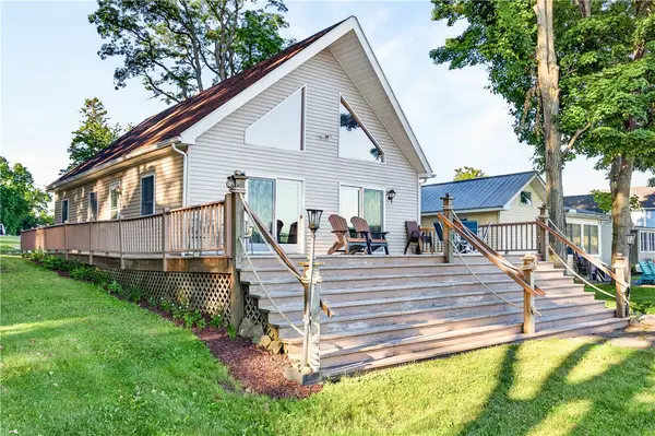 507 E Lake Rd, Penn Yan, NY 14527
