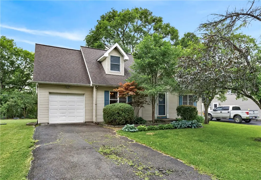 41 Honey Bunch Lane, Rochester, NY 14609 - #1