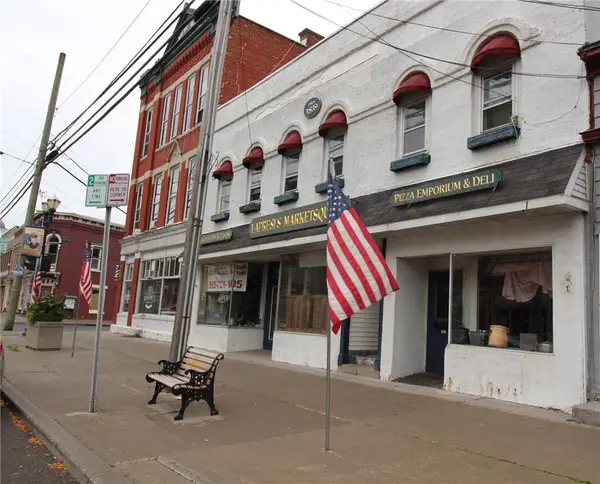 101 Main Street, Phelps, NY 14532