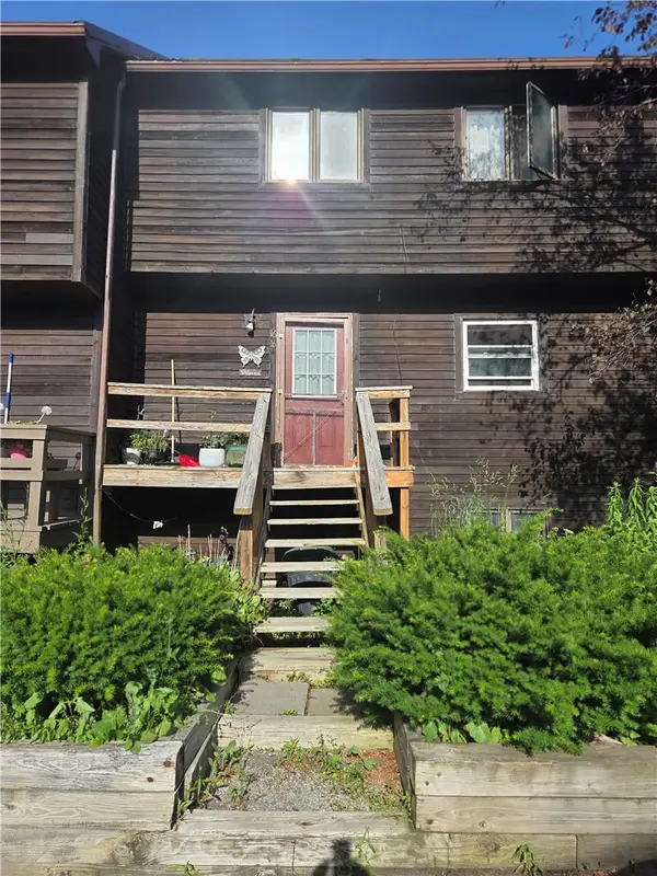 16 Pinewood Lane #16, Naples, NY 14512