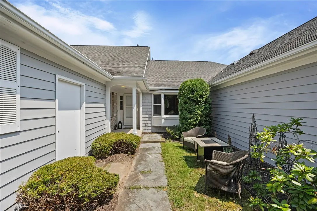 51 Greenwood Park, Pittsford, NY 14534 - #1