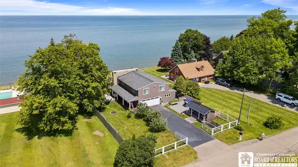 4948 E Shorewood Drive, Dunkirk, NY 14048