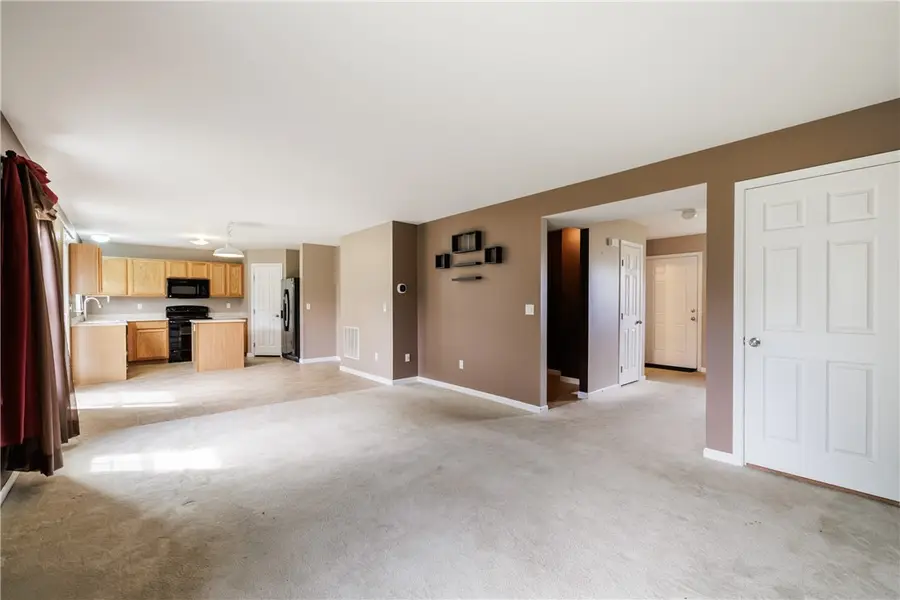 3 Coneflower Drive, West Henrietta, NY 14586 - #2