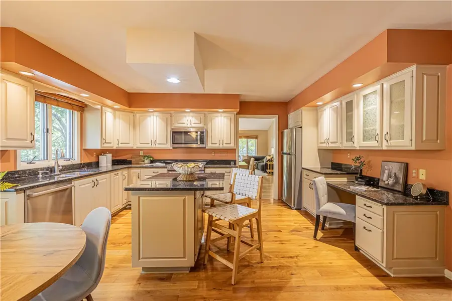 21 Woodbury Way, Fairport, NY 14450 - #3