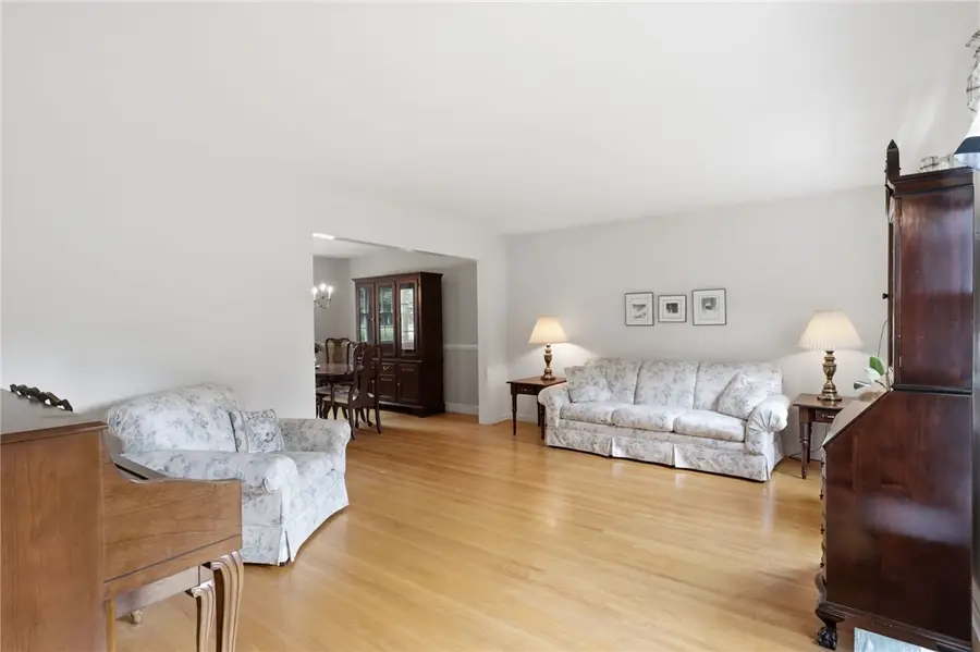 104 Willowbend Dr, Penfield, NY 14526 - #3