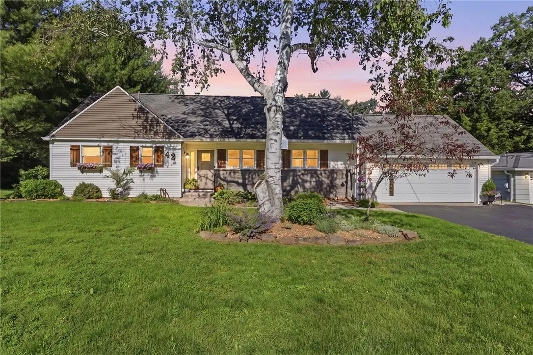 42 Everett Drive, Rochester, NY 14624 - #1