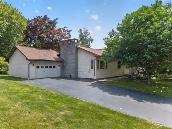 4304 Ontario Center Road, Walworth, NY 14568